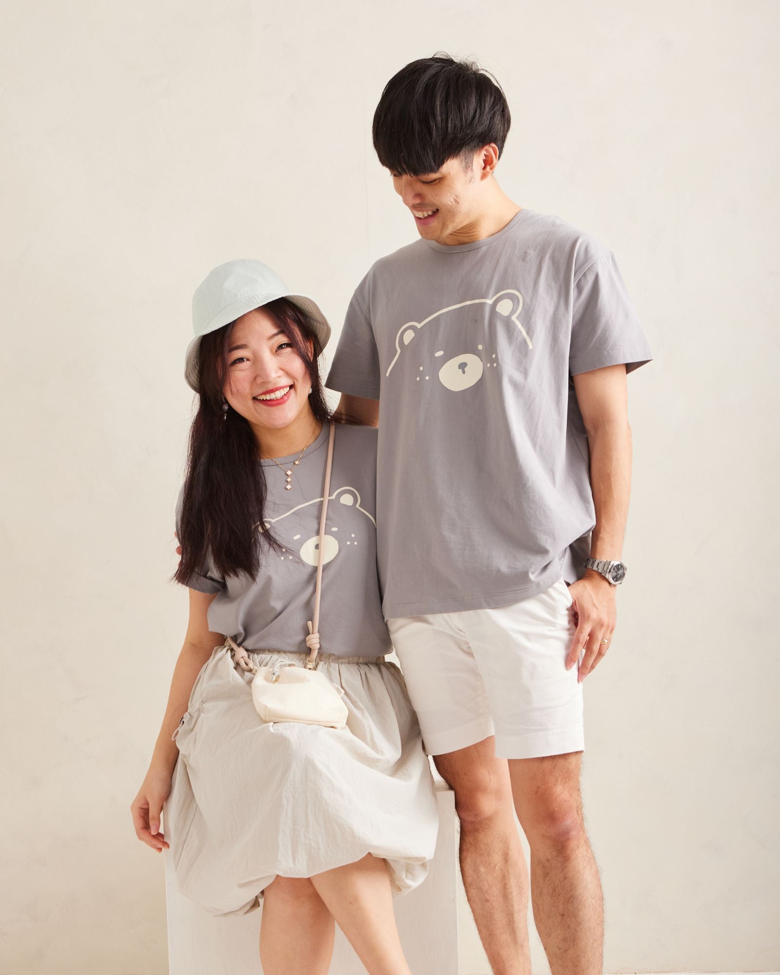 ベアハグ大人用Tシャツ