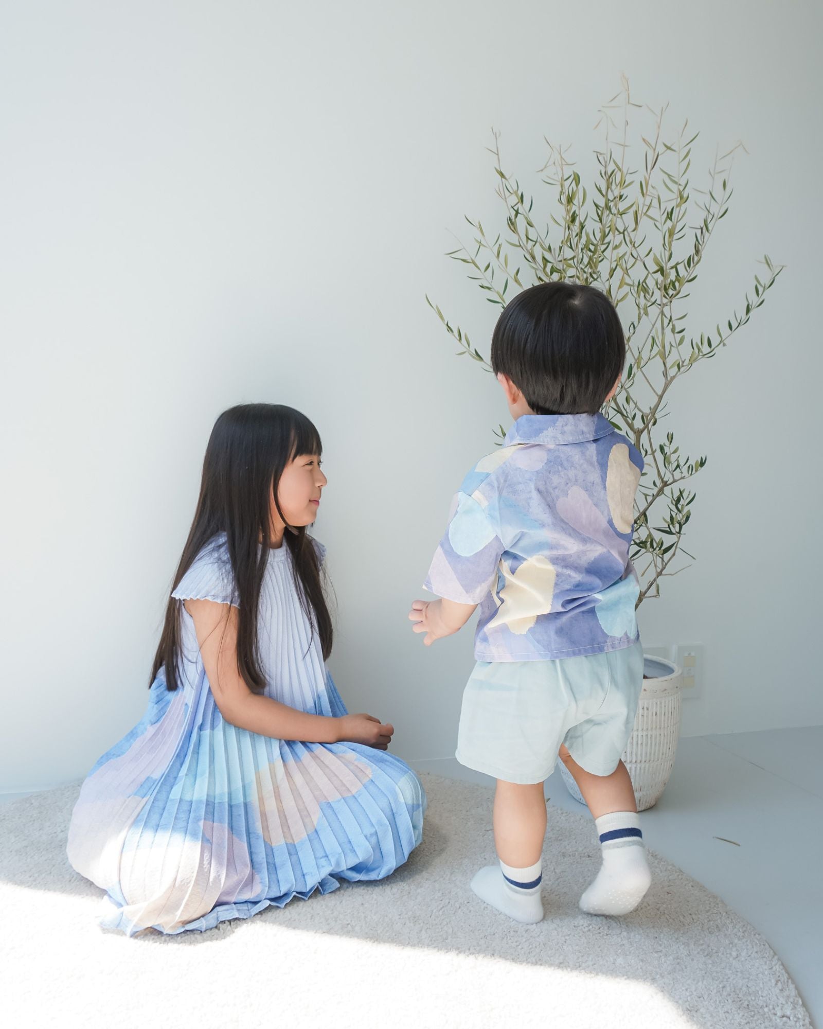 月明かりの池 プリント キッズアシンメトリーシャツ