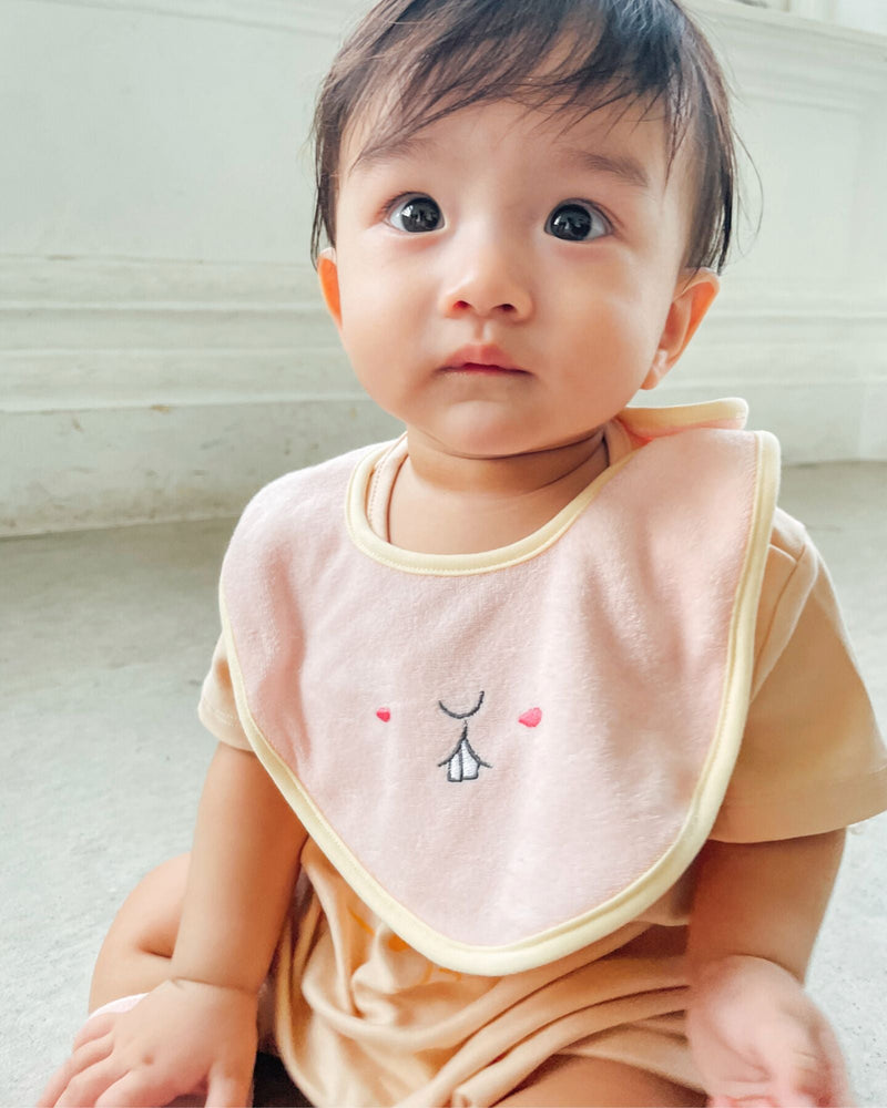 少女兔子口水圍肩