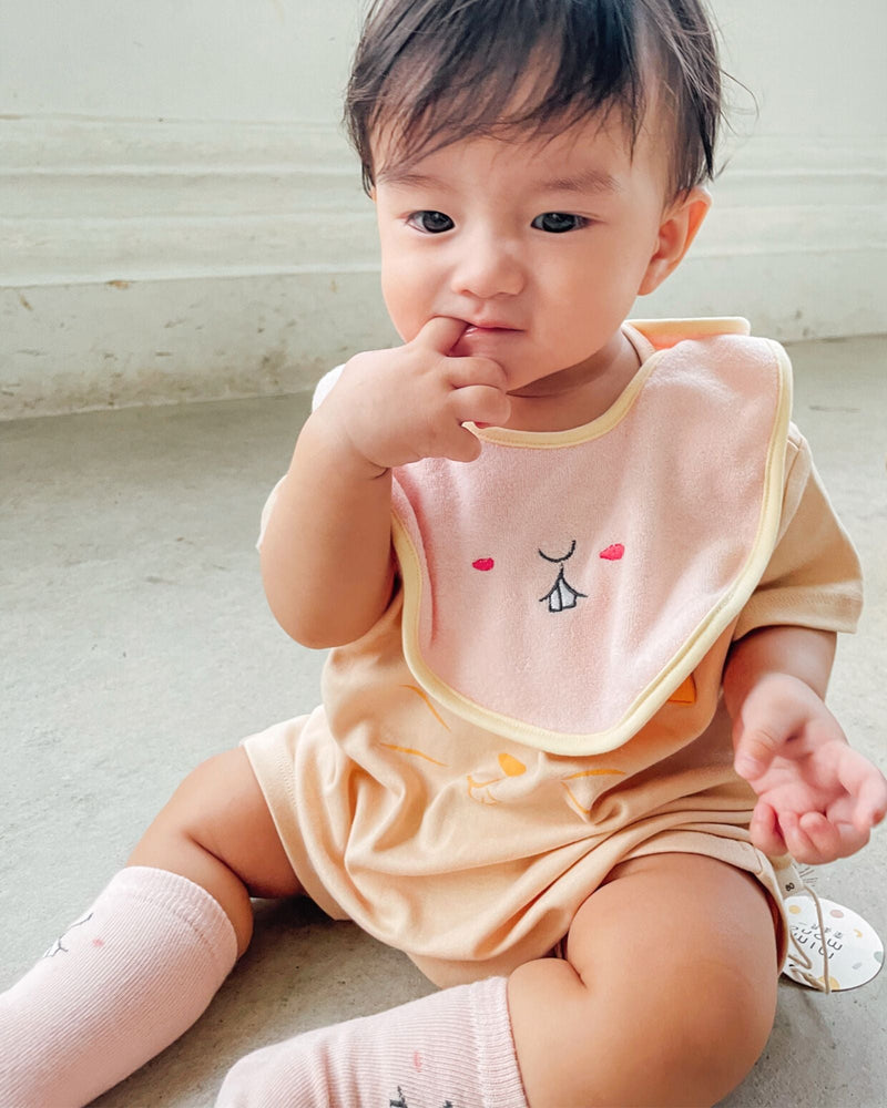 少女兔子口水圍肩